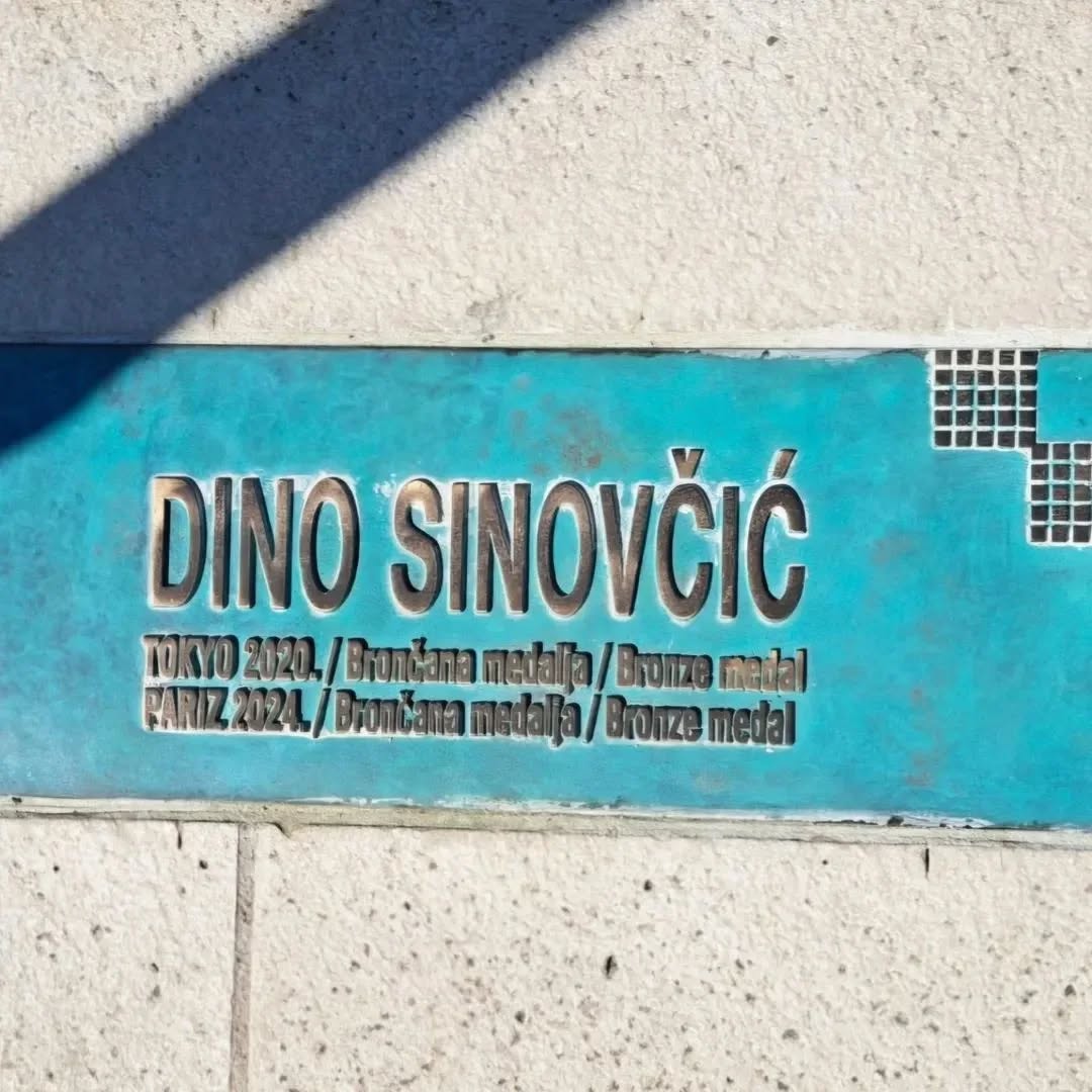 Dino Sinovčić dobio brončanu ploču na splitskoj Zapadnoj obali
